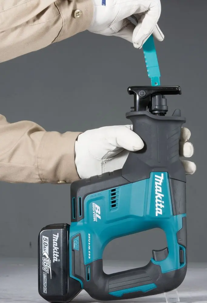 Аккумуляторная сабельная пила Makita DJR188Z Solo - 2