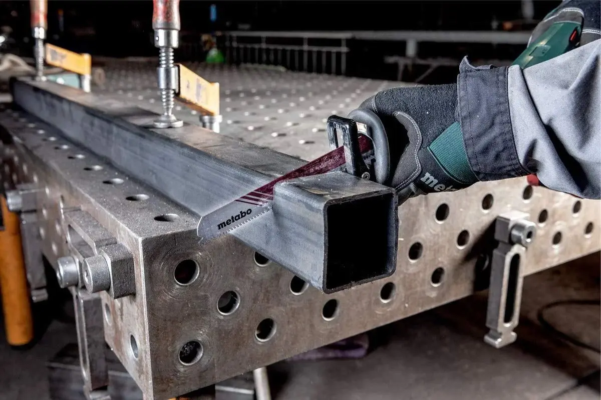 Аккумуляторная сабельная пила Metabo SSE 18 LTX BL + Li-Power 5.2Ahx2 Set - 4