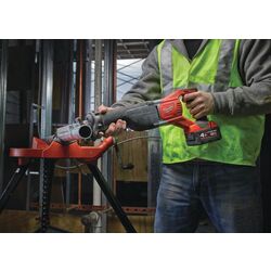 Аккумуляторная сабельная пила Milwaukee M18 BSX-0 Thumb