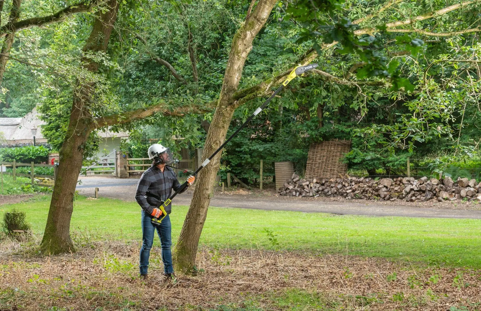 Taietor cu acumulator Ryobi One+ OPP1820 Solo