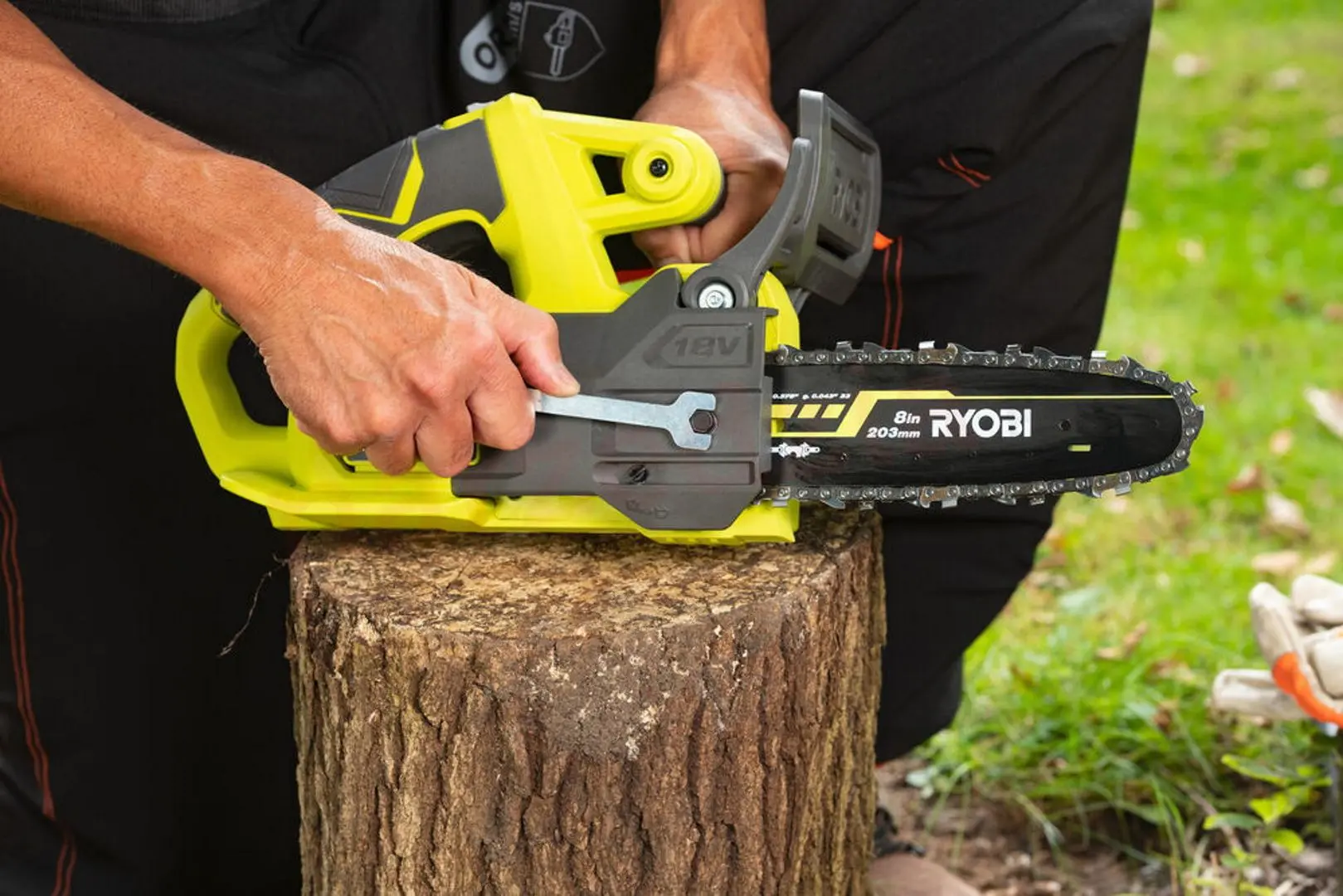 Пила цепная аккумуляторная Ryobi RY18CS20A-125 - 3