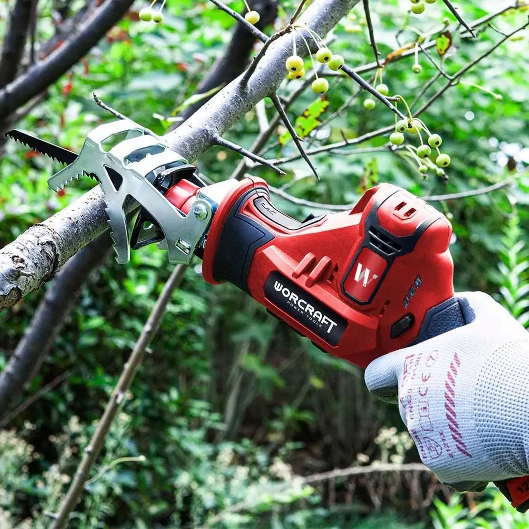 Ferestrau cu sabie cu acumulator Worcraft CSS-12Li Set