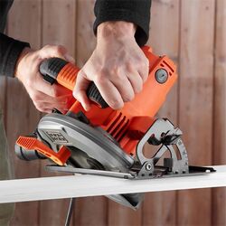 Пила циркулярная Black&Decker CS1550 Thumb