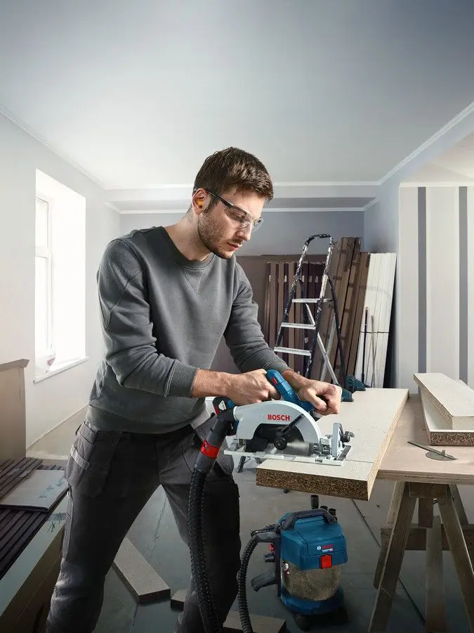 Ferastrau circular cu acumulator Bosch Professional GKS 185-LI