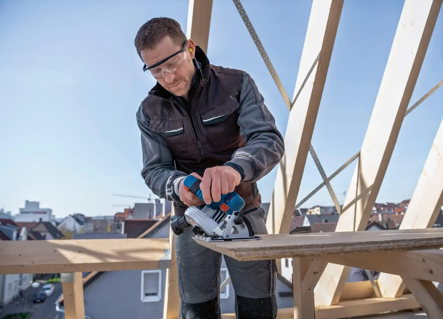 Аккумуляторная циркулярная пила Bosch Professional GKS 18V-57-2 GX (B06016C1000)