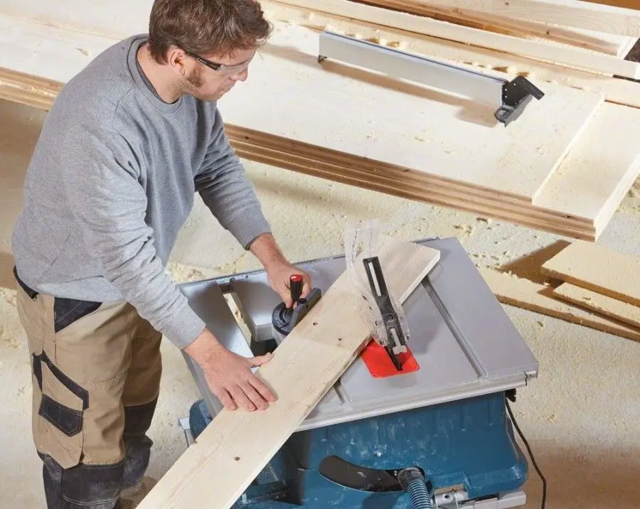 Ferestrau circular stationar Bosch GTS 635-216