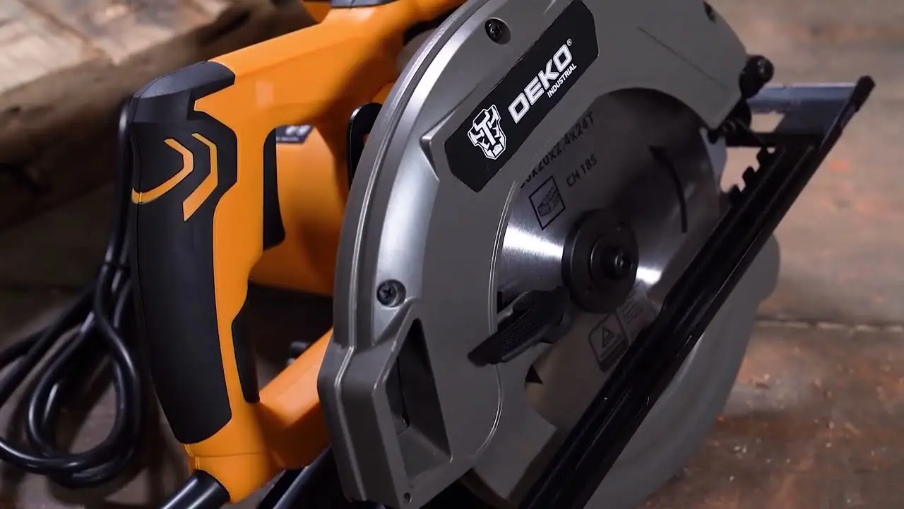 Пила циркулярная Deko Tools DKCS16G185