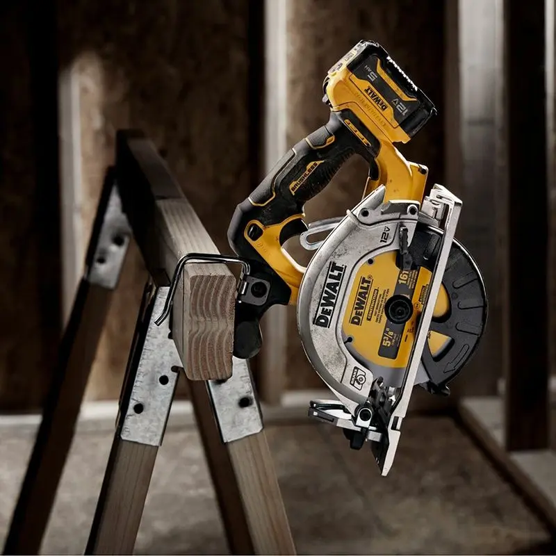 Аккумуляторная циркулярная пила DeWALT DCS512N-XJ Solo