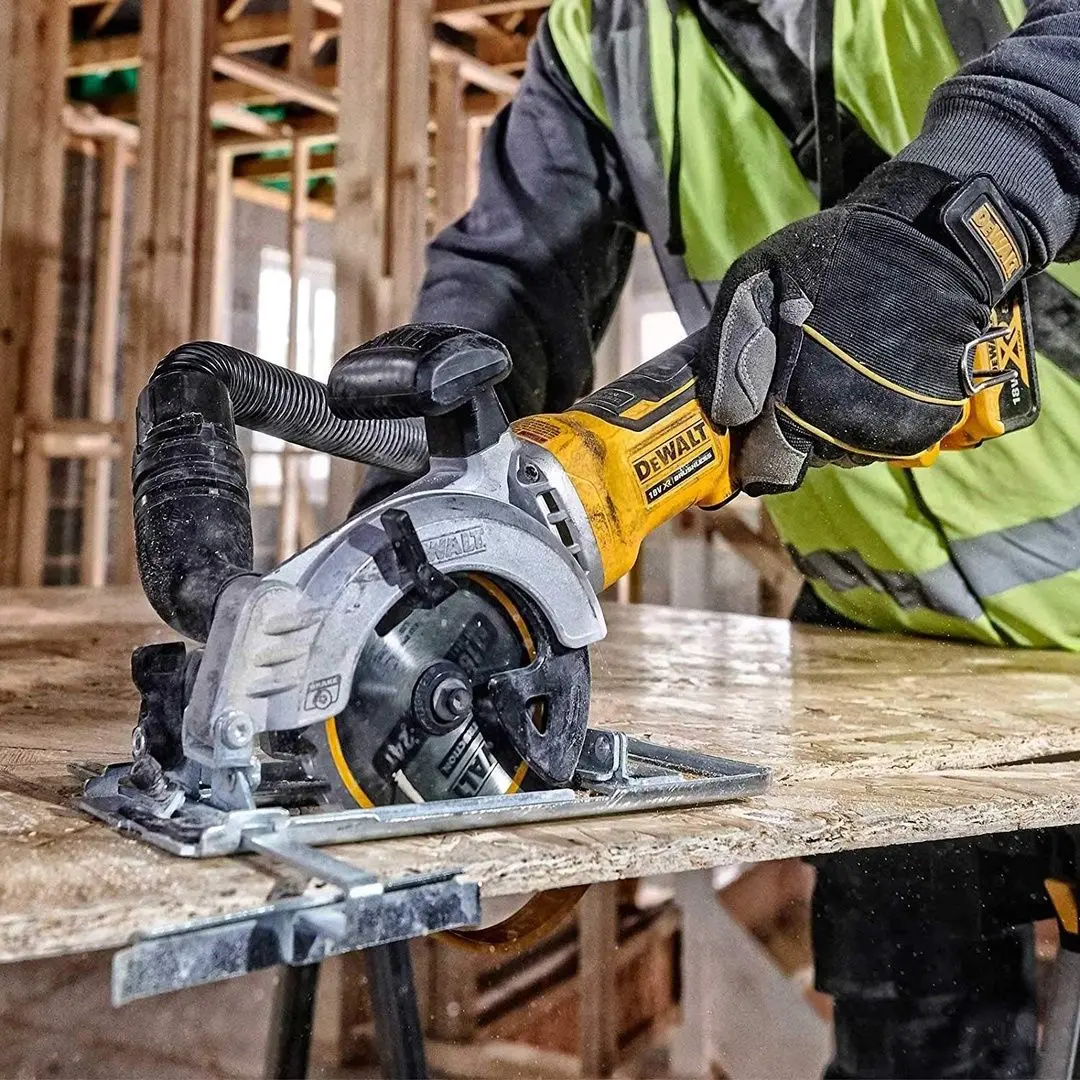 Аккумуляторная дисковая пила DeWalt DCS571NT Solo