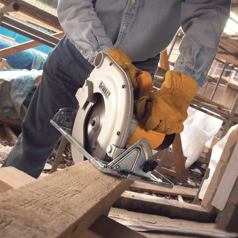 Ferastrau circular Dewalt D23700