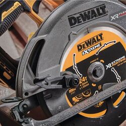 Fierastrau Dewalt DCS573NT Thumb