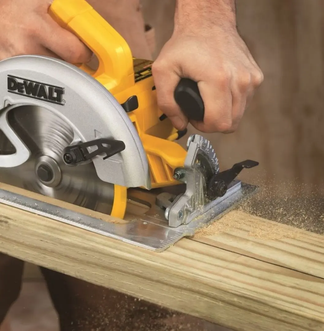 Пила дисковая Dewalt DWE575K-QS