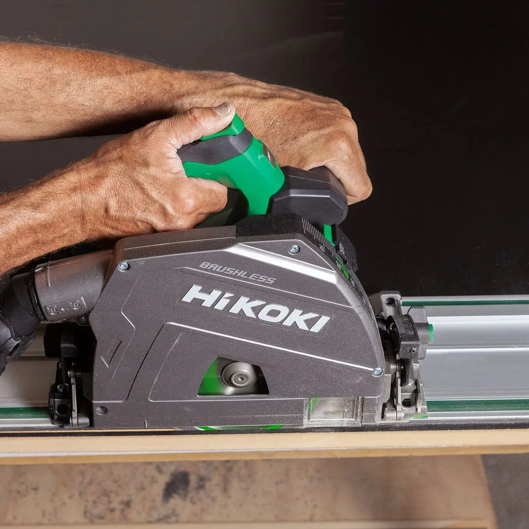 Ferastrau circular cu acumulator Hikoki C3606DPAWVZ