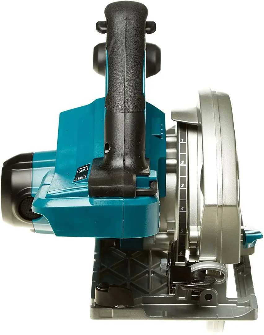 Аккумуляторная циркулярная пила Makita DHS710Z