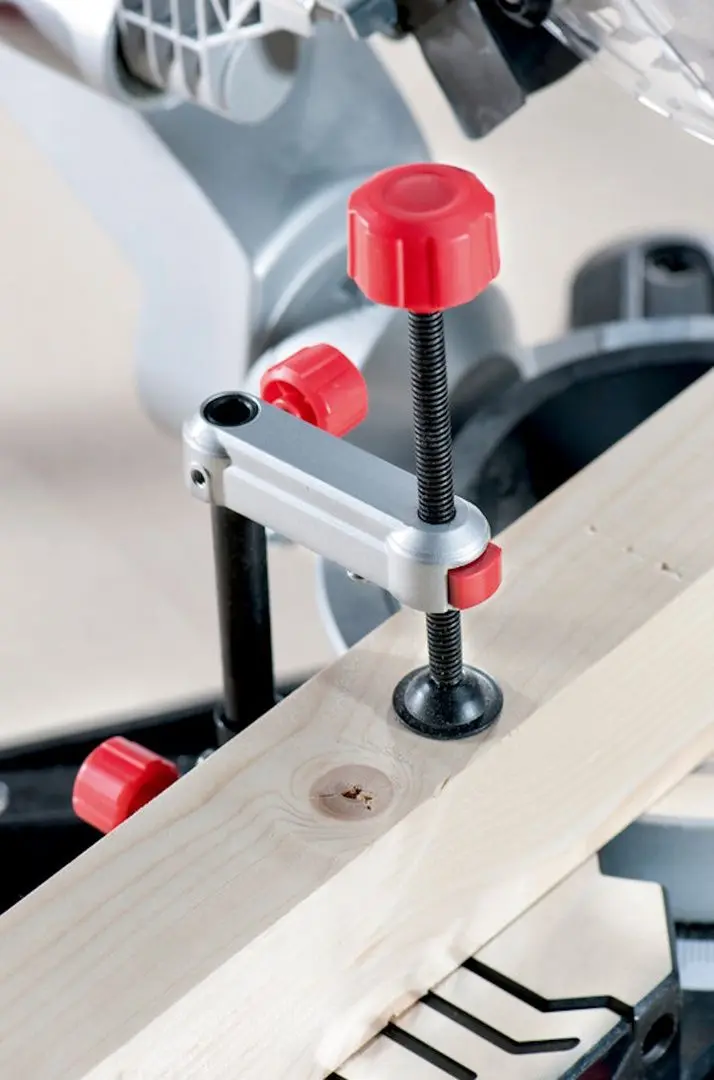 Пила торцовочная Metabo KGSV 216 M