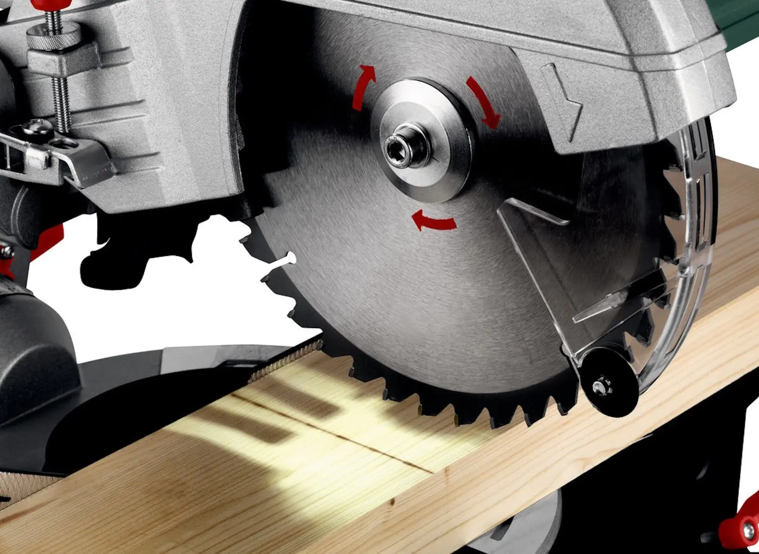 Пила торцовочная Metabo KS 216 M