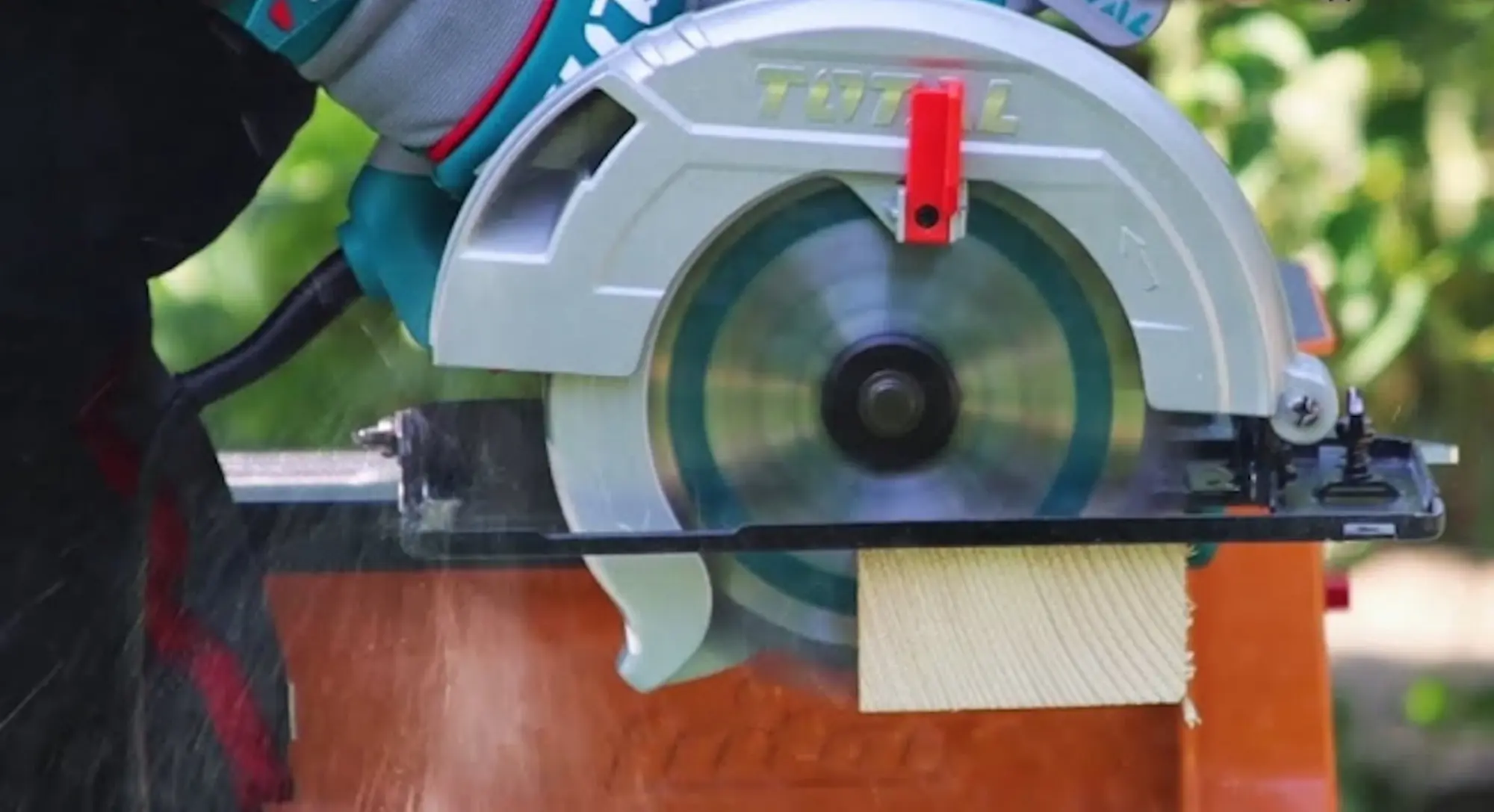 Fierastrau circular Total TS11418526