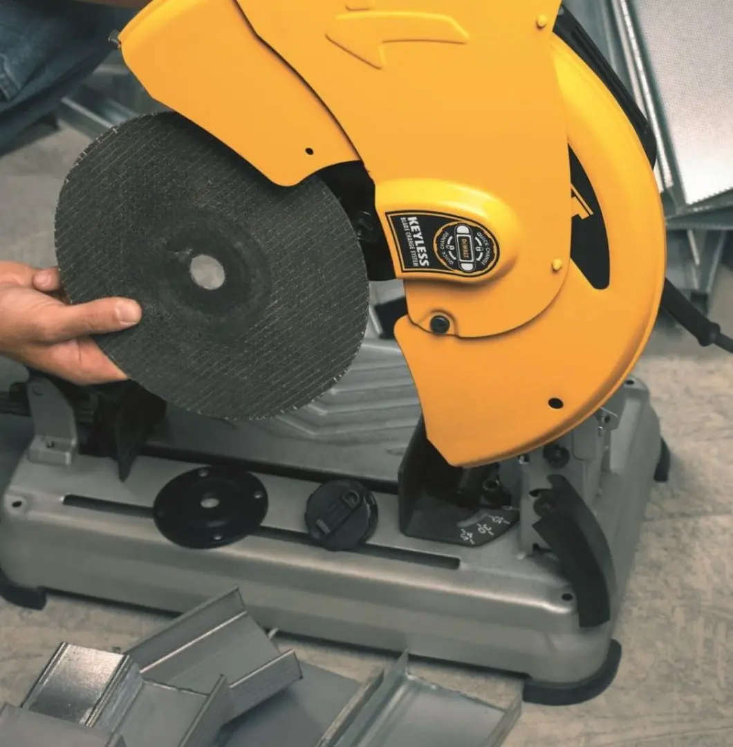 Ferastrau de montaj Dewalt D28715-QS