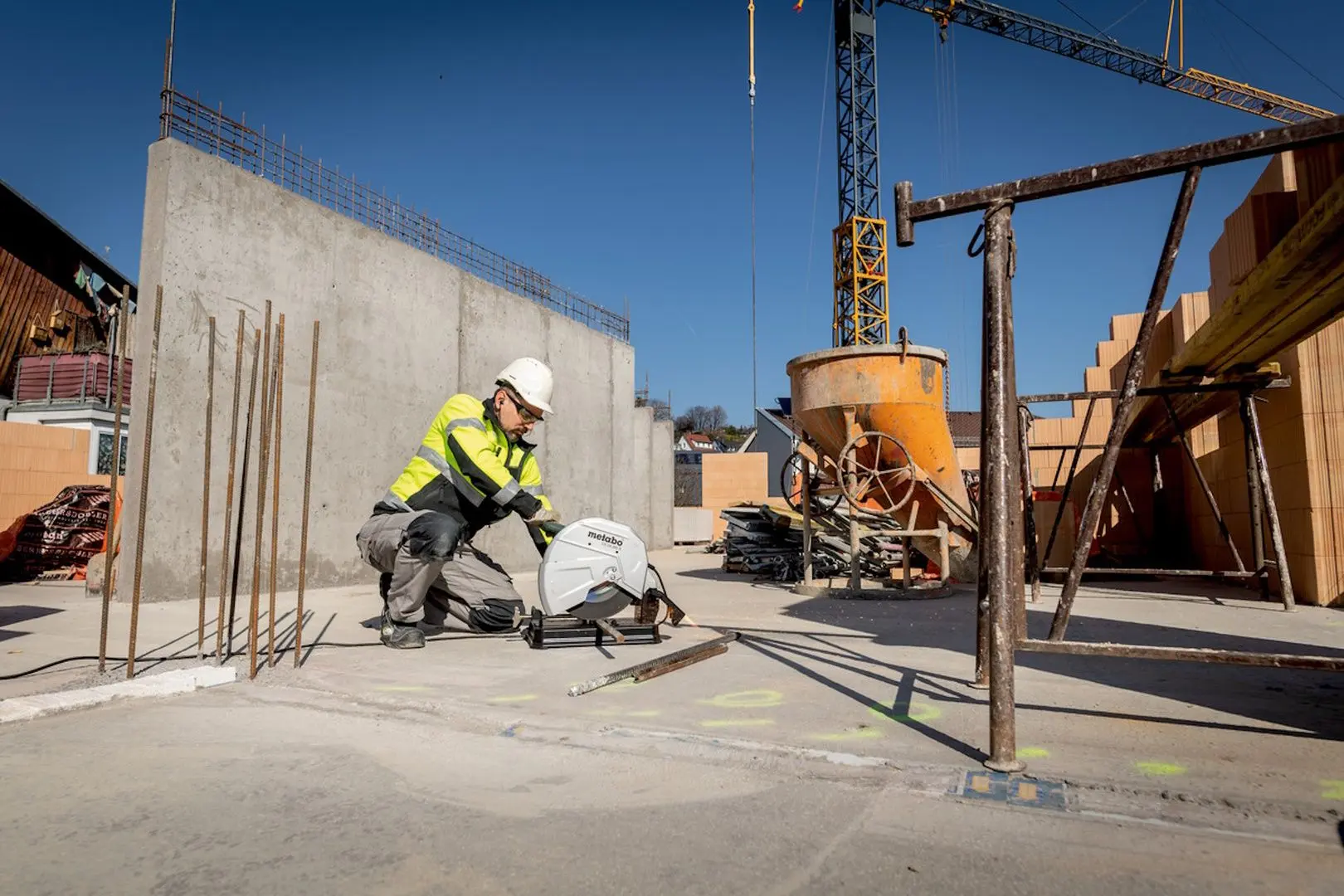 Пила по металлу Metabo CS 22-355