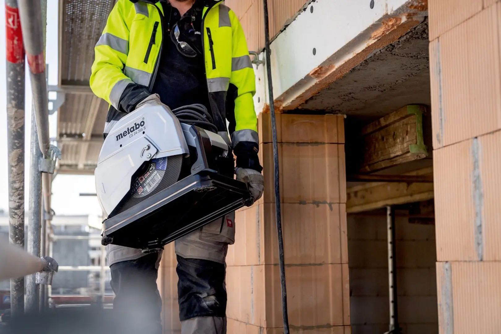 Пила по металлу Metabo CS 24-355 S