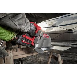 Fierastrau pentru metale cu acumulator Milwaukee M18 Fuel FMCS66-121C Thumb