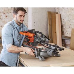 Пила торцовочная Black&Decker BES700 Thumb