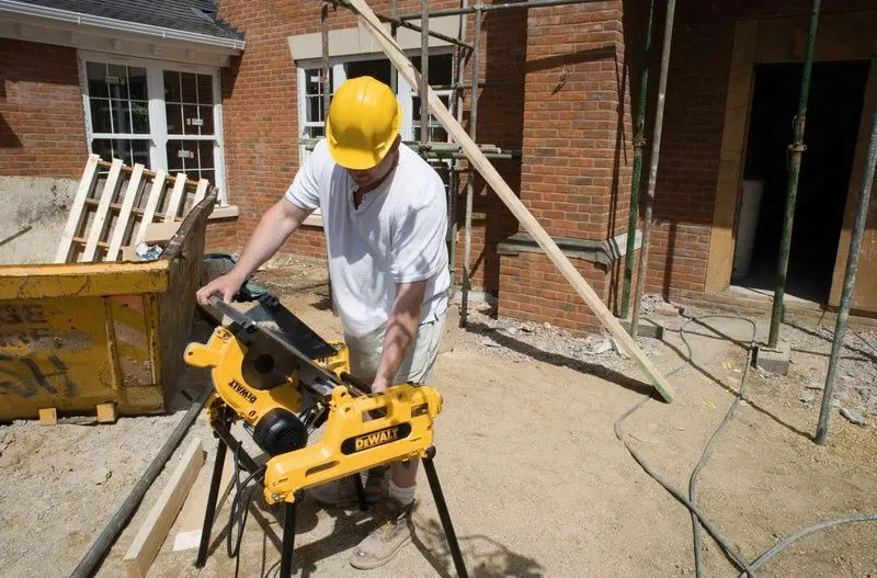 Fierastrau circular combinat Dewalt DW743N-QS - 4