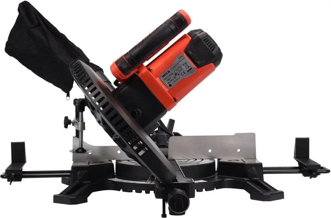 Пила торцовочная Yato YT-82174