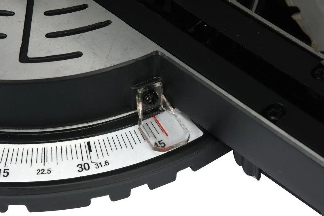 Пила торцовочная Yato YT-82174