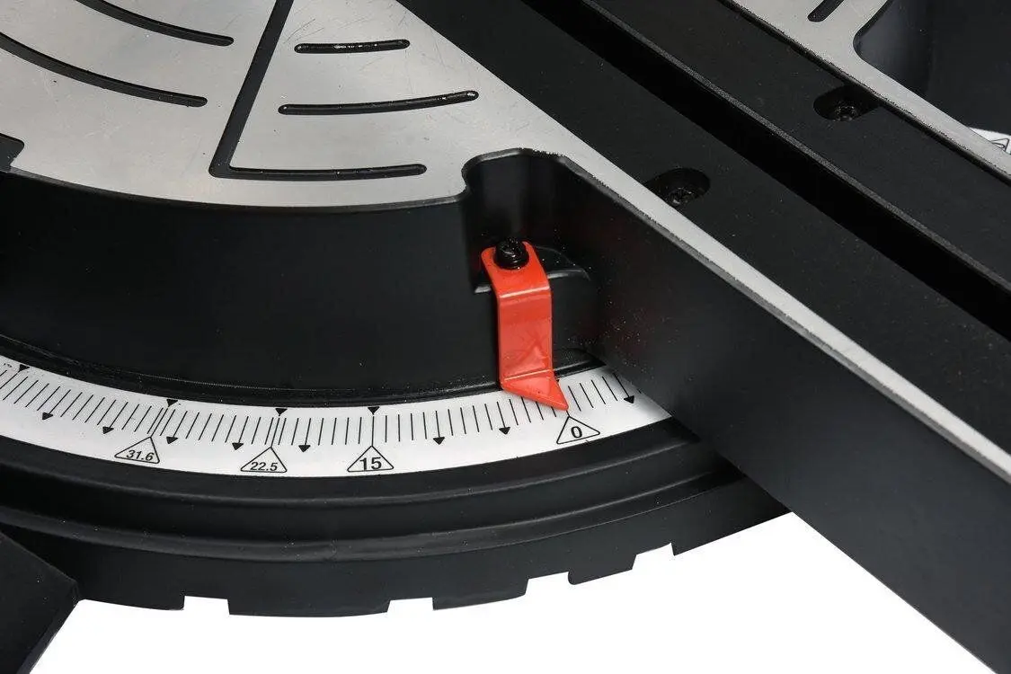 Пила торцовочная Yato YT-82175