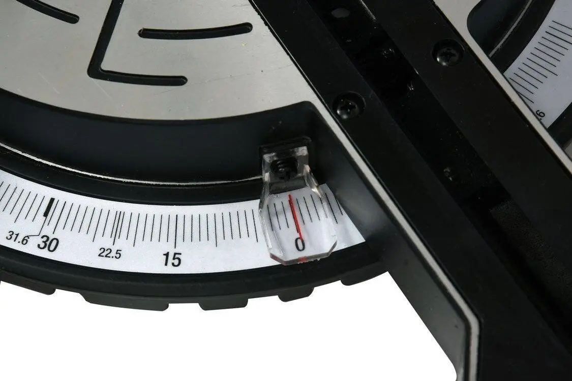 Пила торцовочная Yato YT-82817