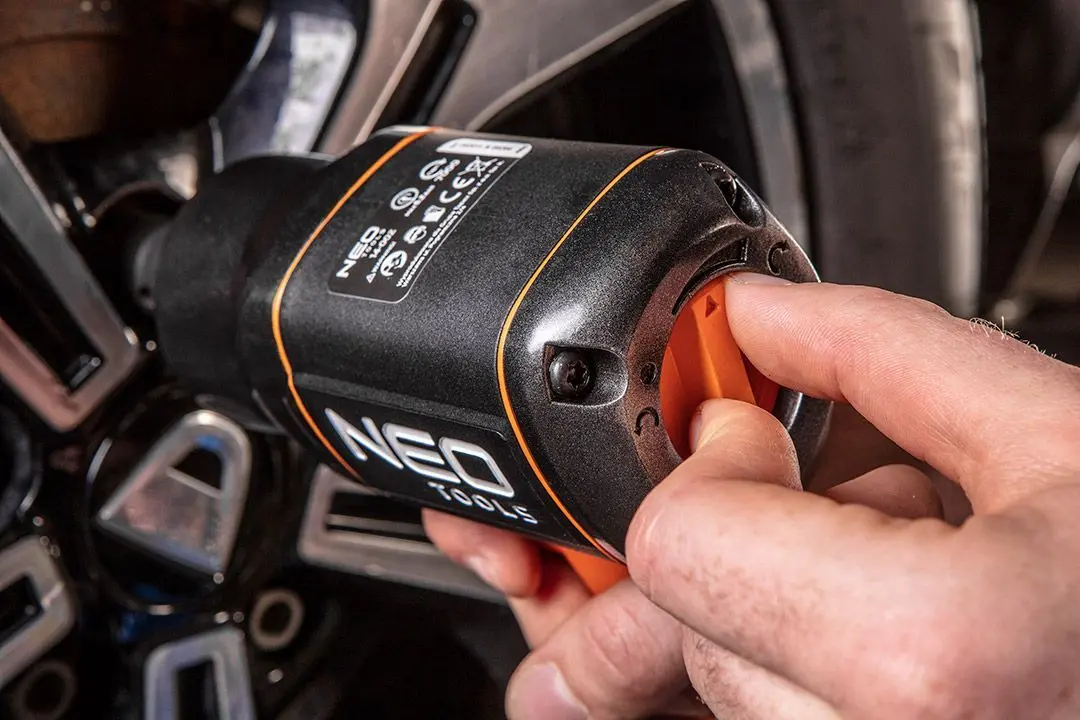 Гайковерт пневматический Neo Tools 14-002