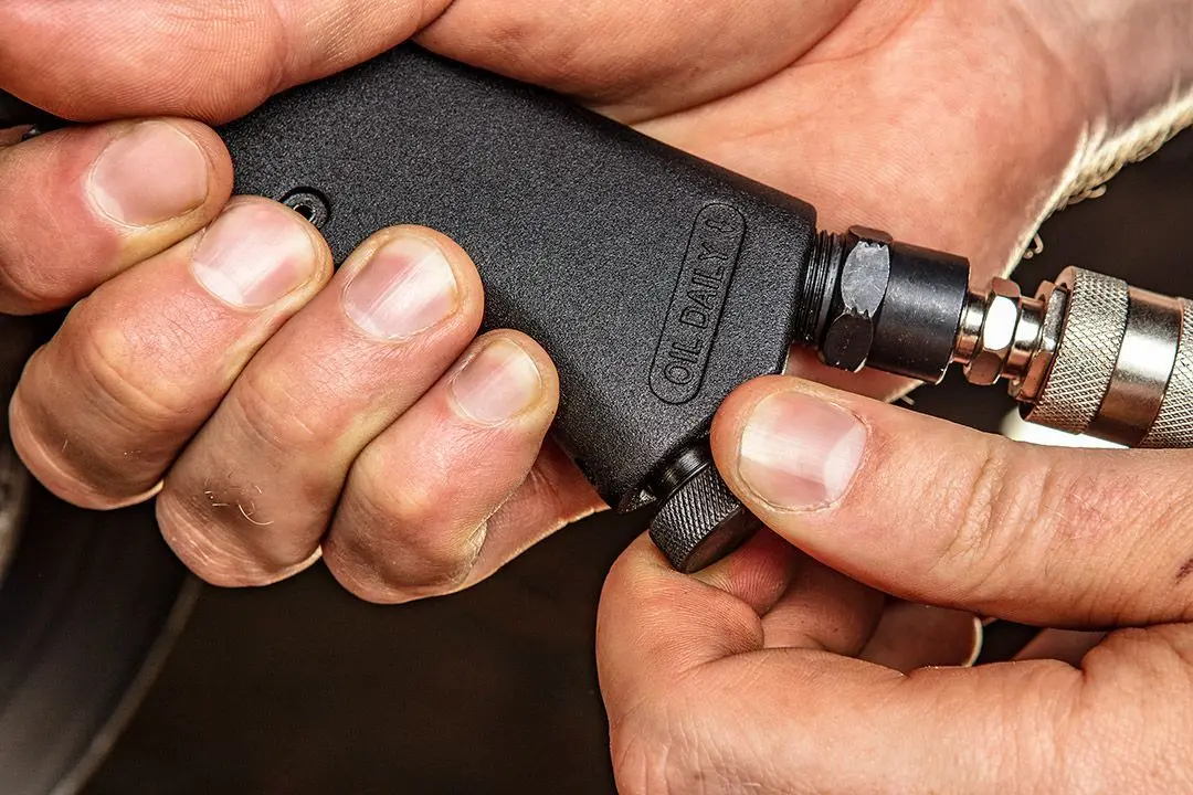 Masina de insurubat pneumatica cu impact Neo Tools 14-502