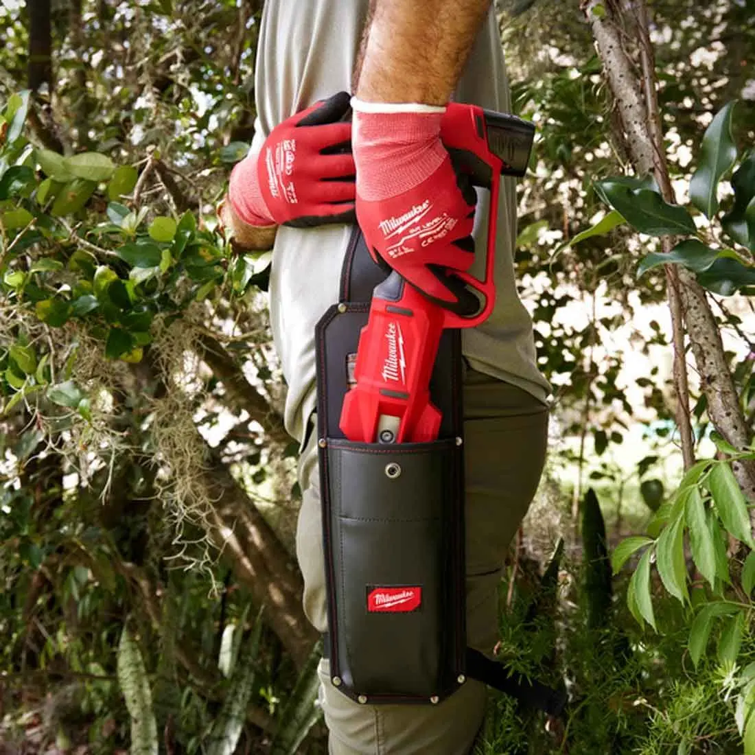 Husa pentru foarfeca de taiat ramuri Milwaukee M12BLPRS (Black)