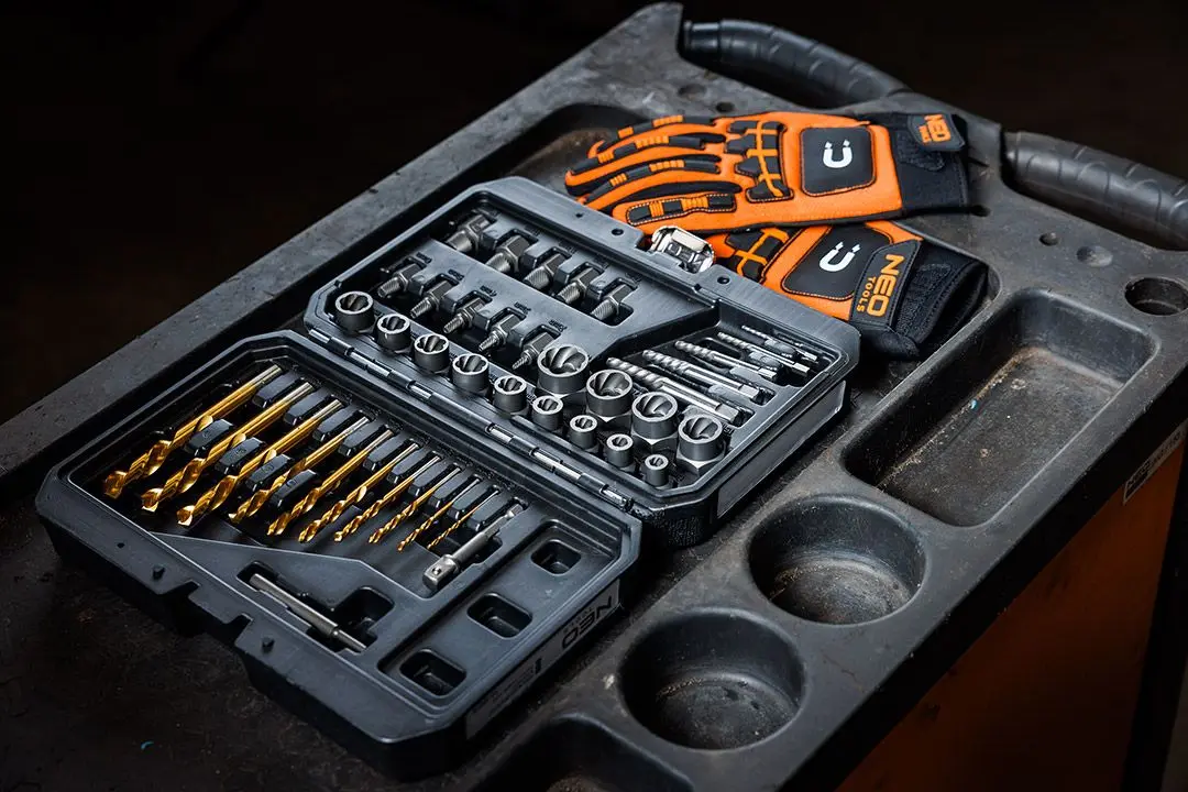 Set de extractoare si burghie Neo Tools 11-923