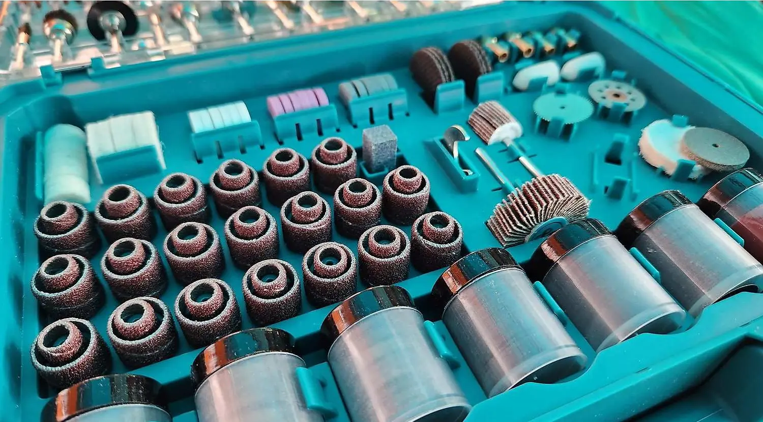 Set accesorii polizor drept Total TAKMG4208