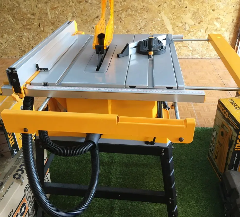 Ferestrău circular staționar Ingco TS26005