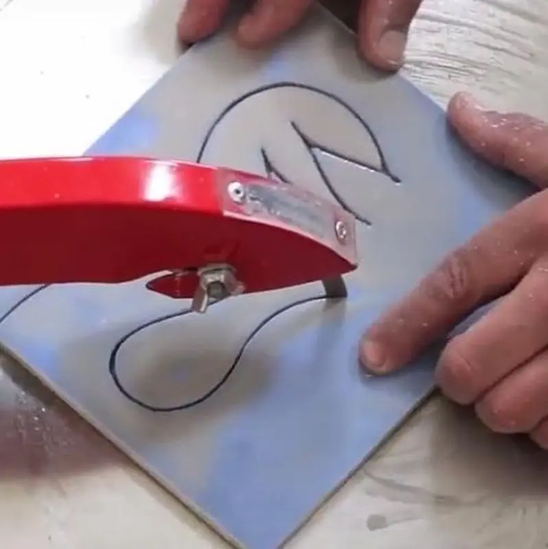 Mașină de tăiat pentru tăiere modelată Mechanic MultiCUT R-250