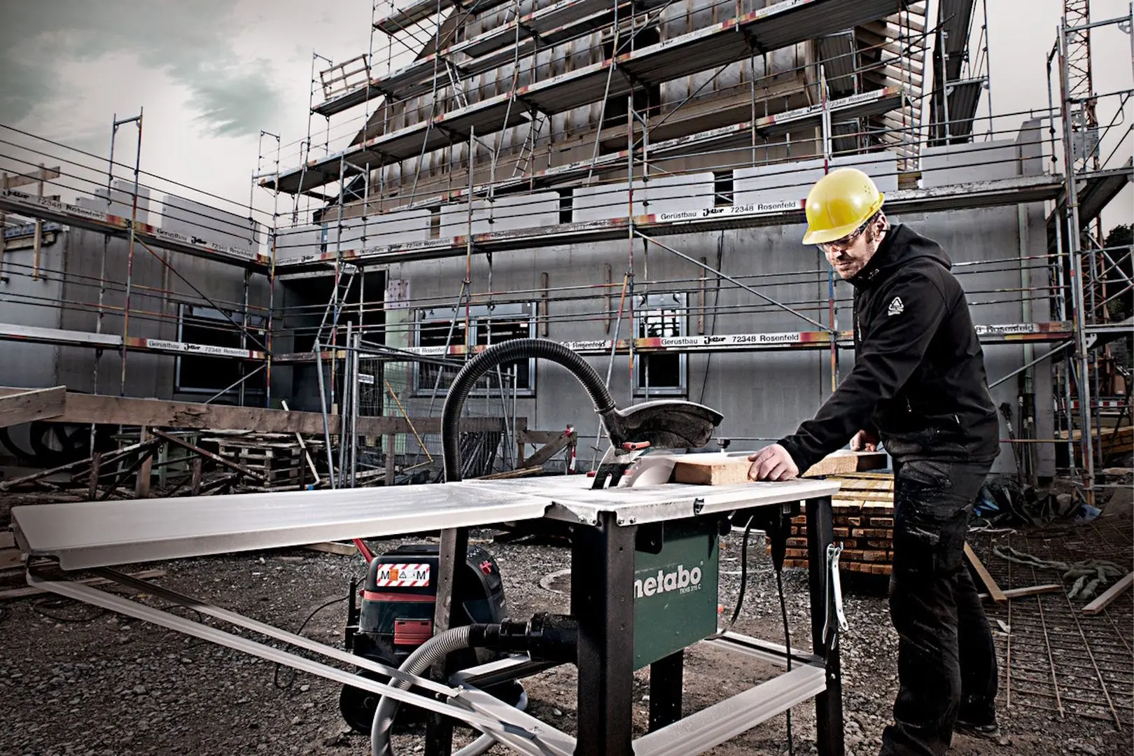 Распиолочный станок Metabo TKHS 315 C 2000 WNB