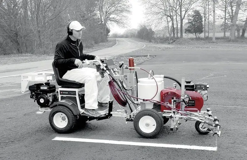 Echipament pentru trasat marcaje Titan PowerLiner 6955