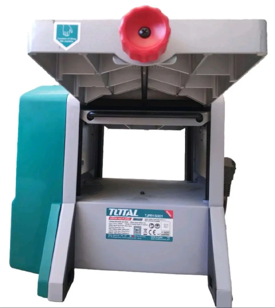 Masina pentru rindeluit si degrosare Total TJPR15001