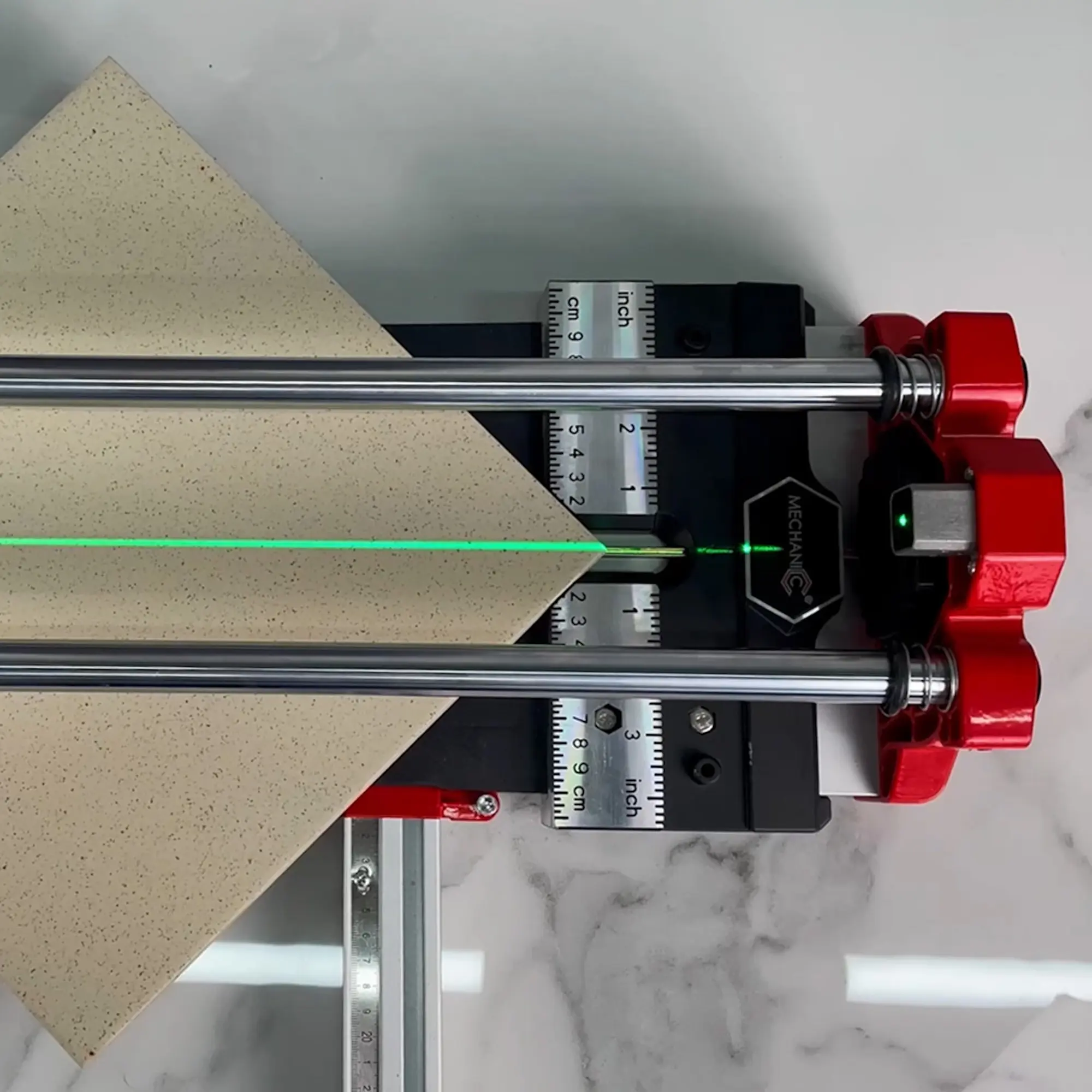 Aparat de taiat faianta Distar Tracer 1200