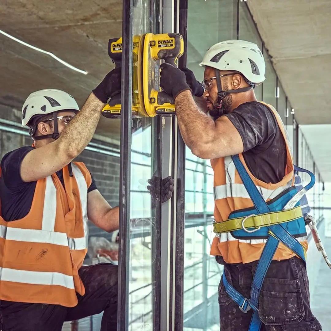 Sistem cu transportare cu vid Dewalt DCE590N