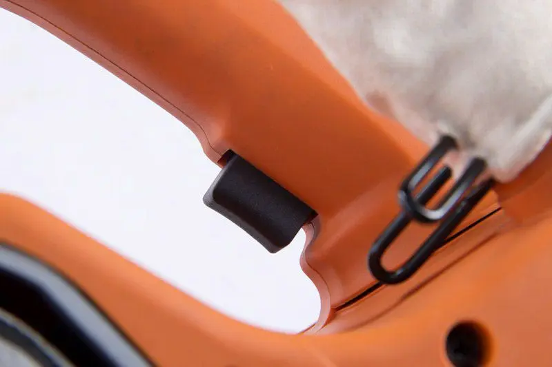 Ленточная шлифовальная машина AEG BBSE 1100