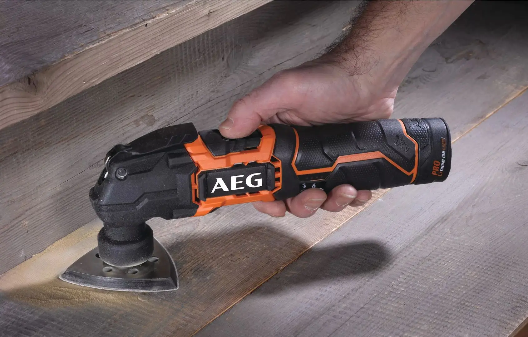 Set de instrumente cu acumulator AEG JP12F2LI-202B