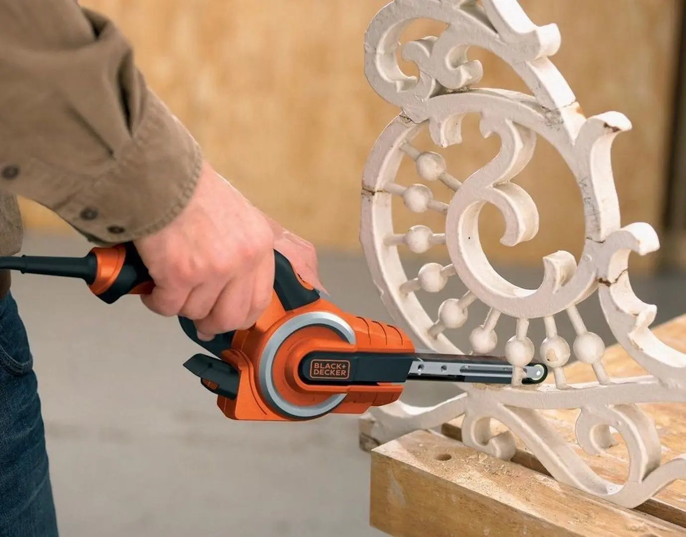 Ленточная шлифмашина Black&Decker KA902EK-QS