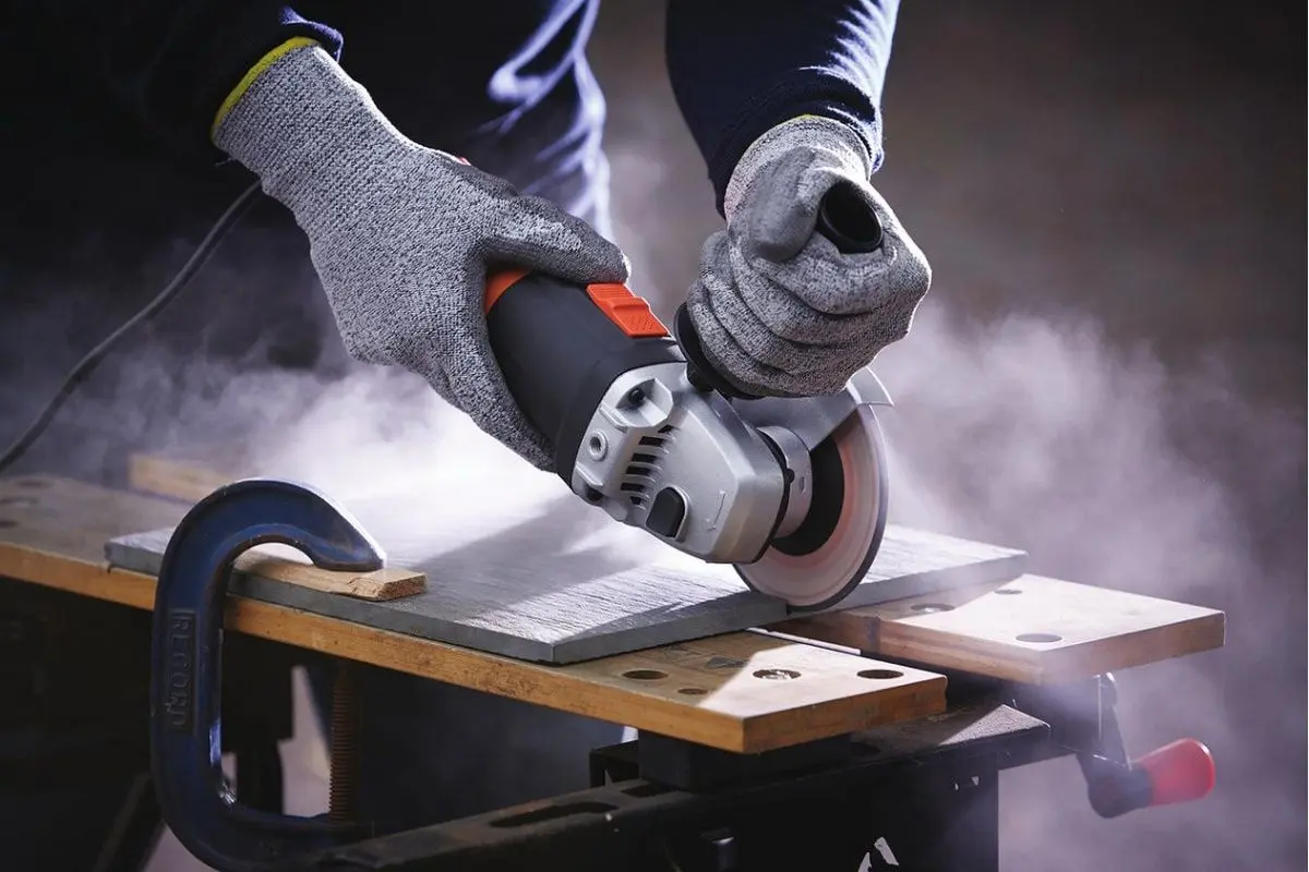 Угловая шлифовальная машина Black&Decker KG912 - 2