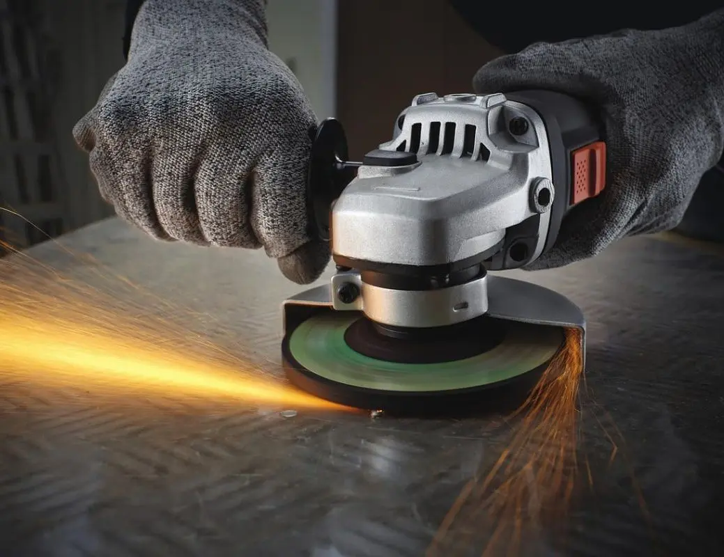 Угловая шлифовальная машина Black&Decker KG912 - 3