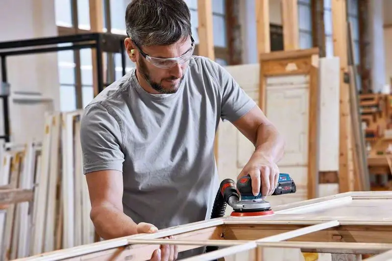 Аккумуляторная эксцентриковая шлифмашина Bosch GEX 18V-125 Solo