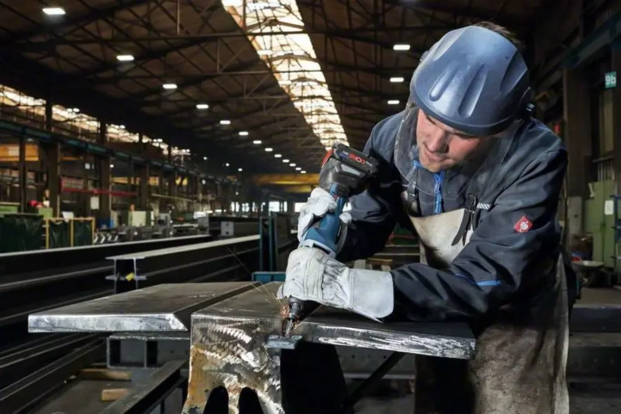 Polizor drept cu acumulator Bosch Professional GGS 18V-23 PLC + L-Boxx 136 Solo